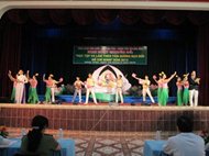 Sinh hoạt CĐ “Học tập và làm theo tấm gương  đạo đức Hồ Chí Minh” n...