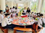 Hoạt động đọc sách dành cho học sinh Trường Nuôi dạy trẻ khuyết tật